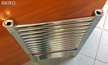Grzejnik łazienkowy 40x70 CHROM prosty drabinka 216W 90°C