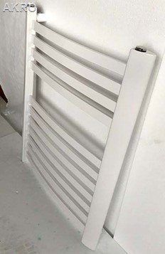 Grzejnik łazienkowy KRETA łuk biały 71x57 374W