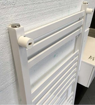 Grzejnik łazienkowy AKRO biały 120x53 565W V50 przyłącze  środkowe dolne
