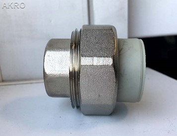 ŚRUBUNEK PP 25x3/4 GW