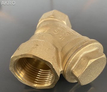 Filtr mosiężny osadnikowy skośny do wody Goshe 1"